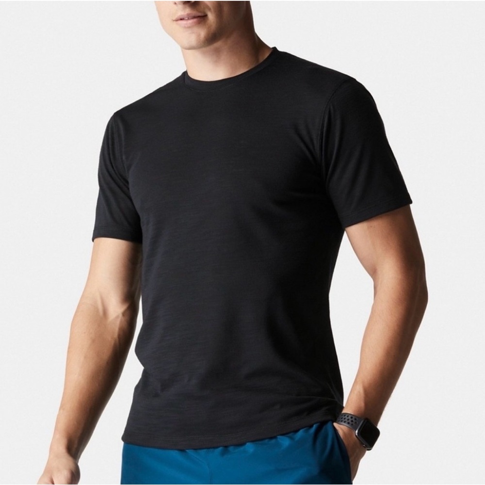 Fabletics The Front Row Tee Black Medium NWT - Picture 3 of 6